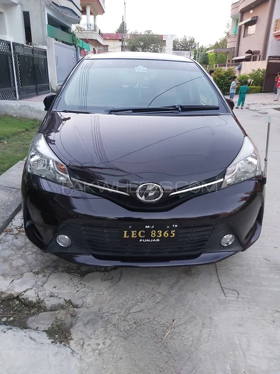 Toyota Vitz 2015 for Sale in Wah cantt Image-1