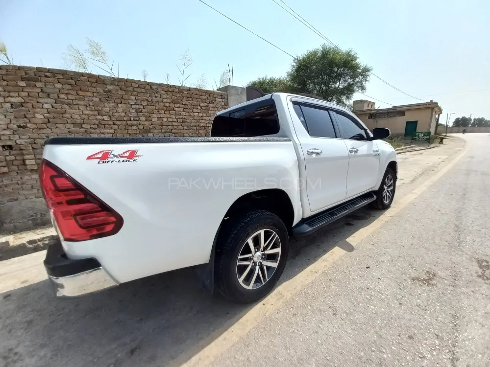 Toyota Hilux 2019 for Sale in Dera ismail khan Image-1