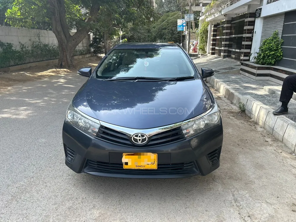 Toyota Corolla 2016 for Sale in Karachi Image-1