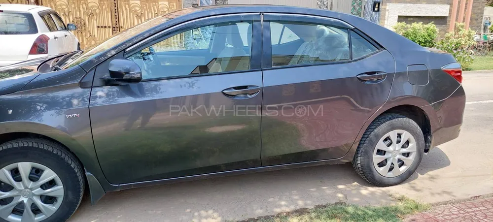 Toyota Corolla 2019 for Sale in Faisalabad Image-1