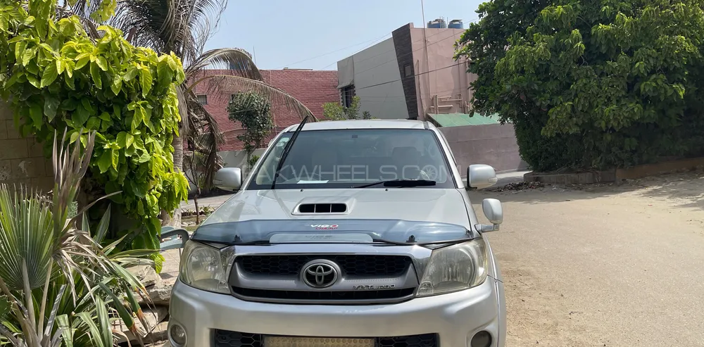 Toyota Hilux 2011 for Sale in Karachi Image-1
