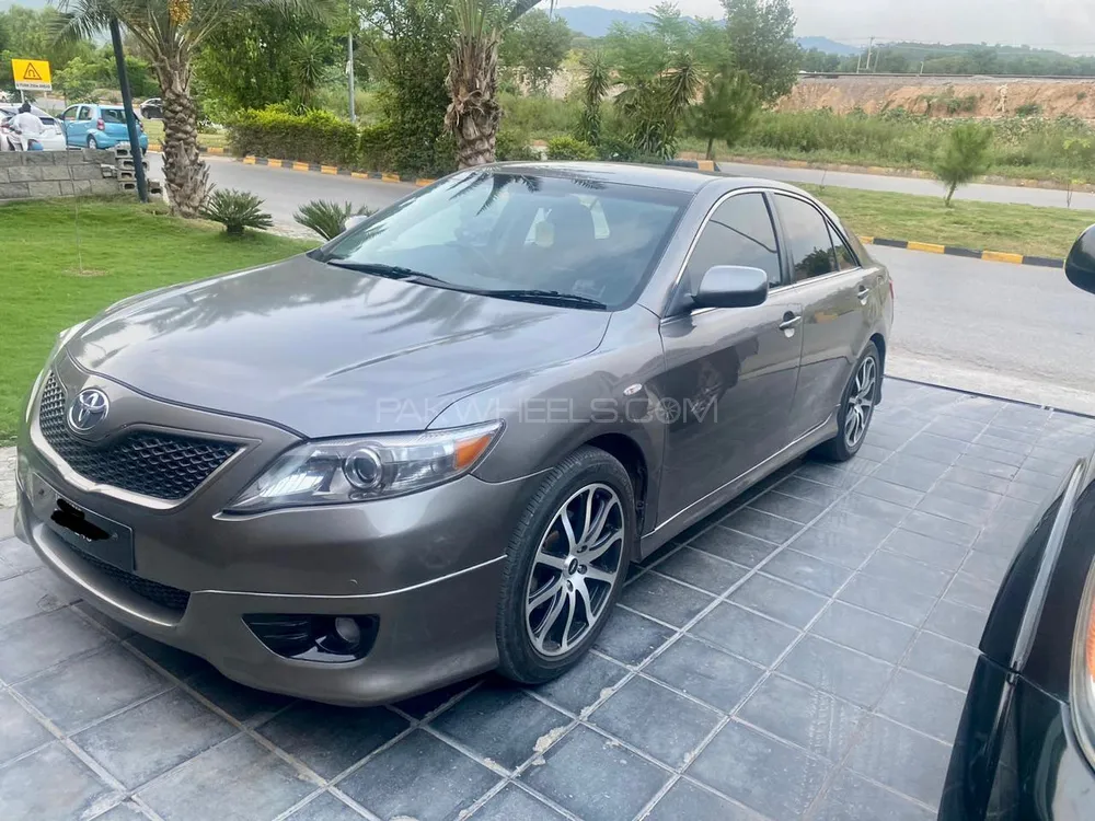 Toyota Camry 2009 for Sale in Islamabad Image-1