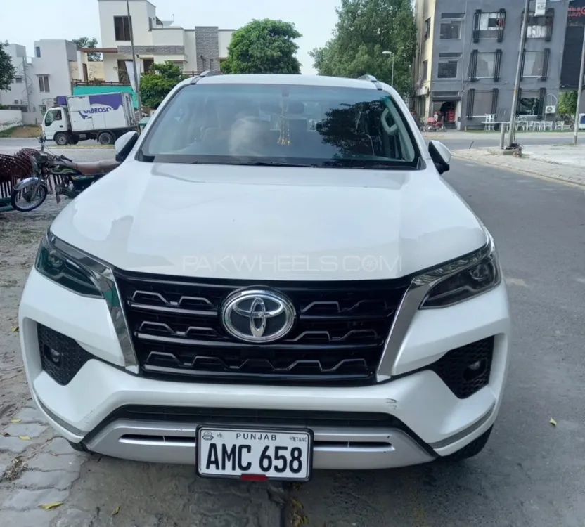 Toyota Fortuner 2022 for Sale in Lahore Image-1