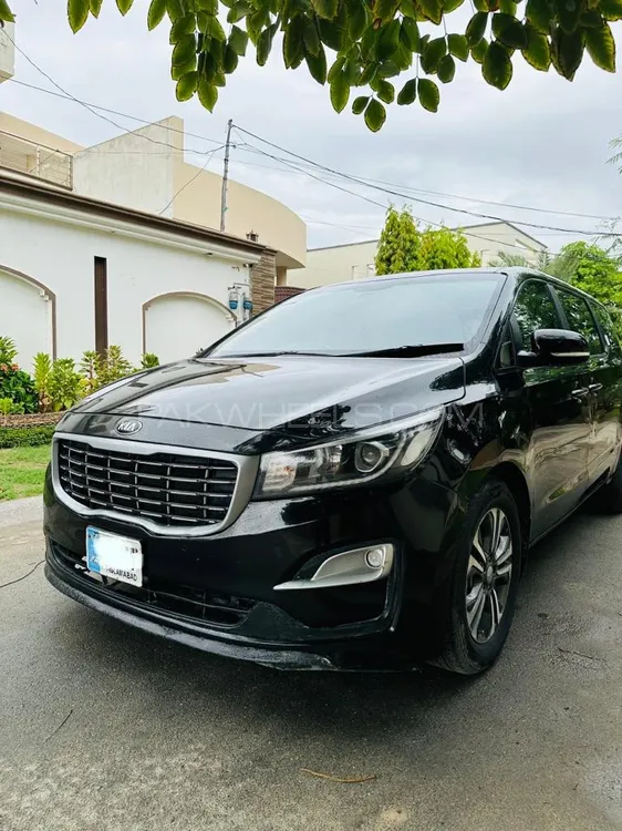 KIA Carnival 2019 for Sale in Lahore Image-1