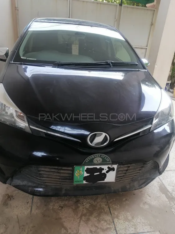 Toyota Vitz 2014 for Sale in Multan Image-1