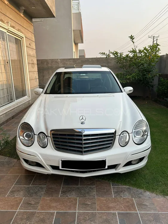 Mercedes Benz E Class 2005 for Sale in Lahore Image-1