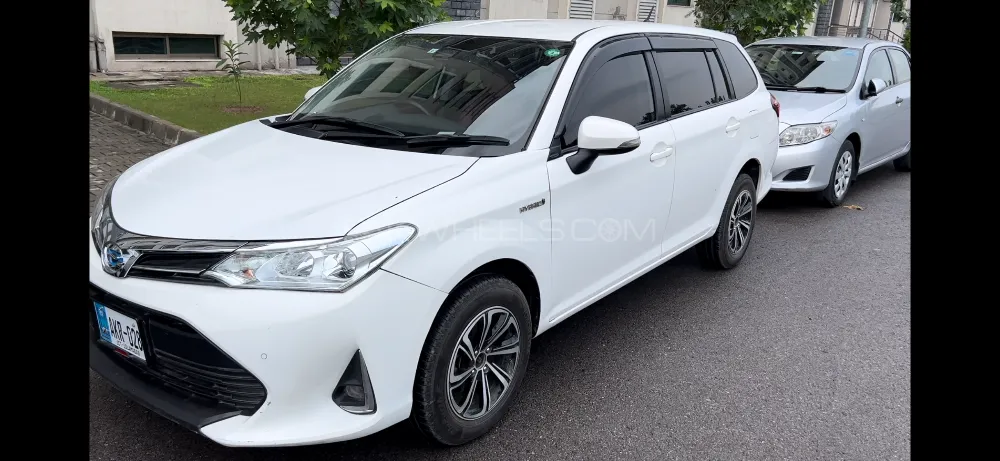 Toyota Corolla Fielder 2019 for Sale in Islamabad Image-1