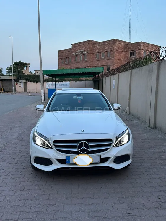Mercedes Benz C Class 2018 for Sale in Gujranwala Image-1
