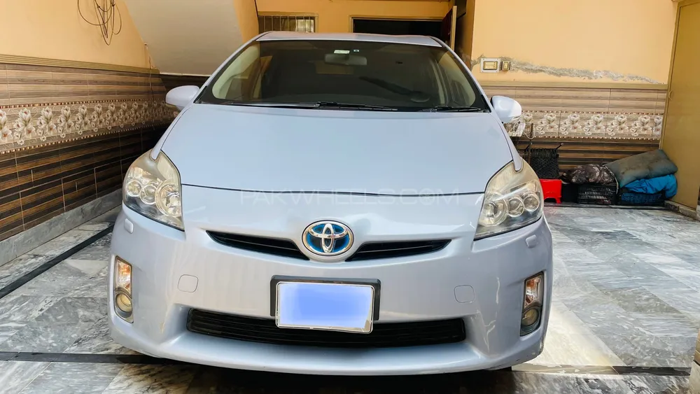 Toyota Prius 2010 for Sale in Lahore Image-1