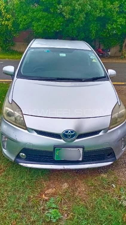 Toyota Prius 2012 for Sale in Lahore Image-1