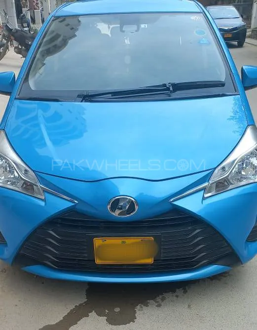 Toyota Vitz 2017 for Sale in Karachi Image-1