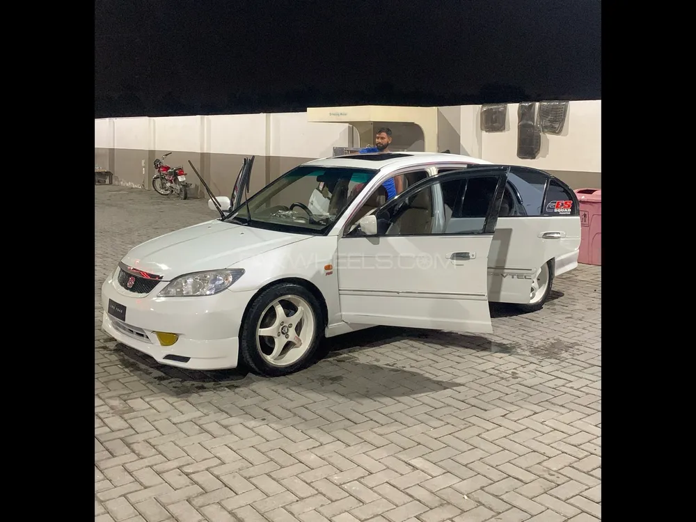 Honda Civic 2004 for Sale in Lahore Image-1