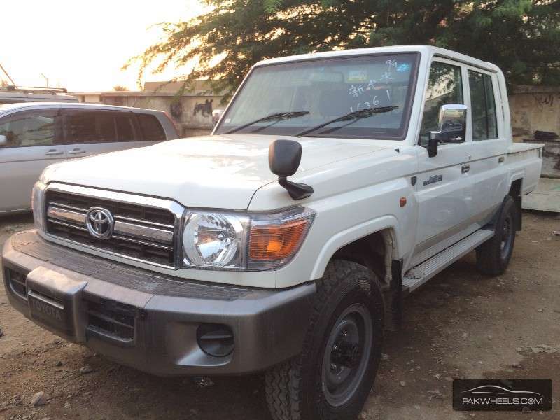 Toyota Land Cruiser 2014 for Sale in Karachi Image-1