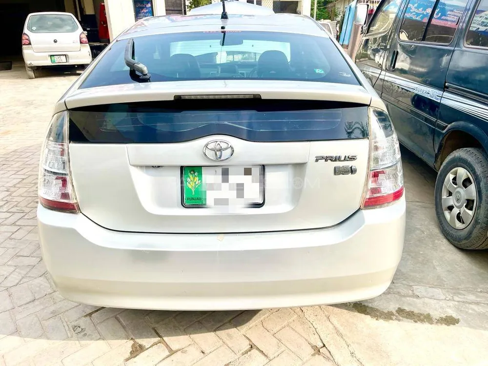 Toyota Prius 2011 for Sale in Sargodha Image-1