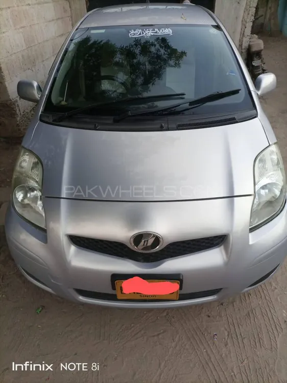 Toyota Vitz 2010 for Sale in Karachi Image-1
