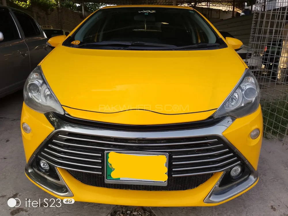 Toyota Aqua 2015 for Sale in Peshawar Image-1