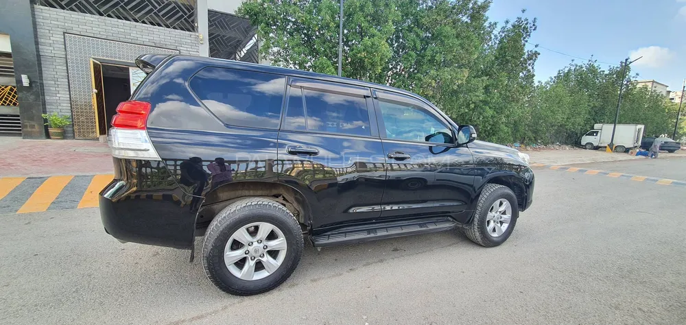 Toyota Prado 2010 for Sale in Karachi Image-1