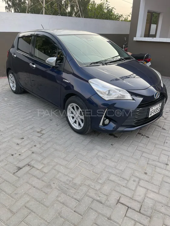 Toyota Vitz 2018 for Sale in Gujranwala Image-1