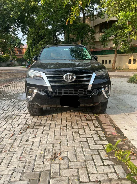 Toyota Fortuner 2019 for Sale in Lahore Image-1