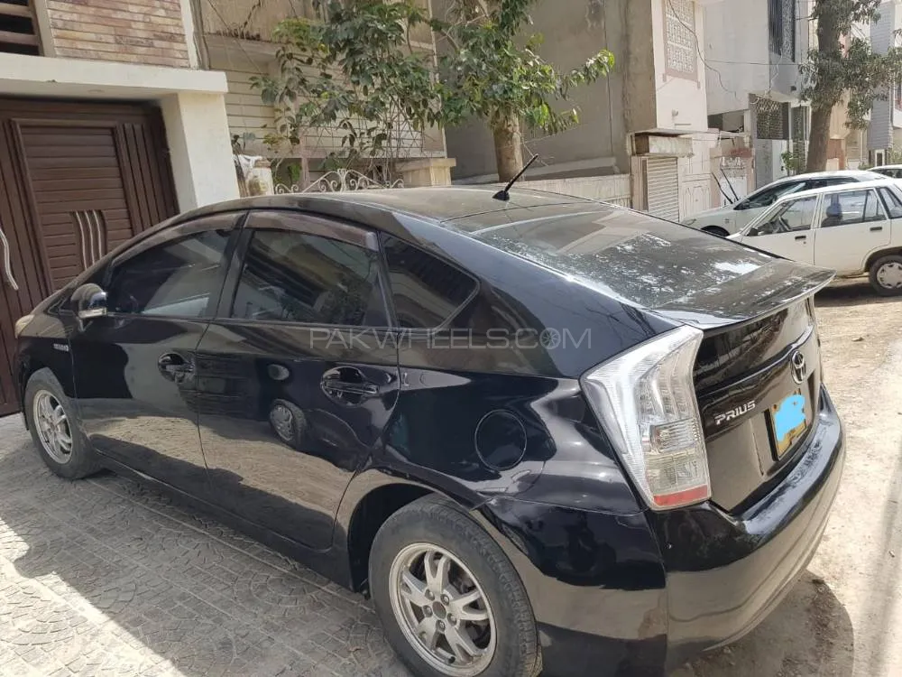 Toyota Prius 2010 for Sale in Karachi Image-1