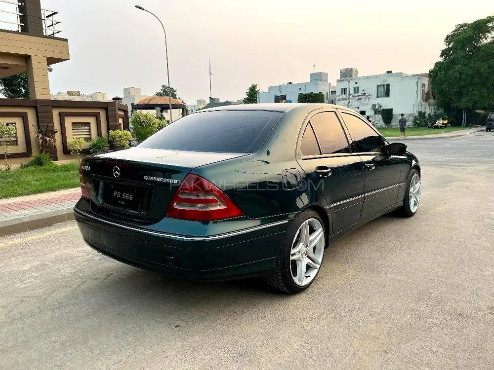 Mercedes Benz C Class 2003 for Sale in Lahore Image-1