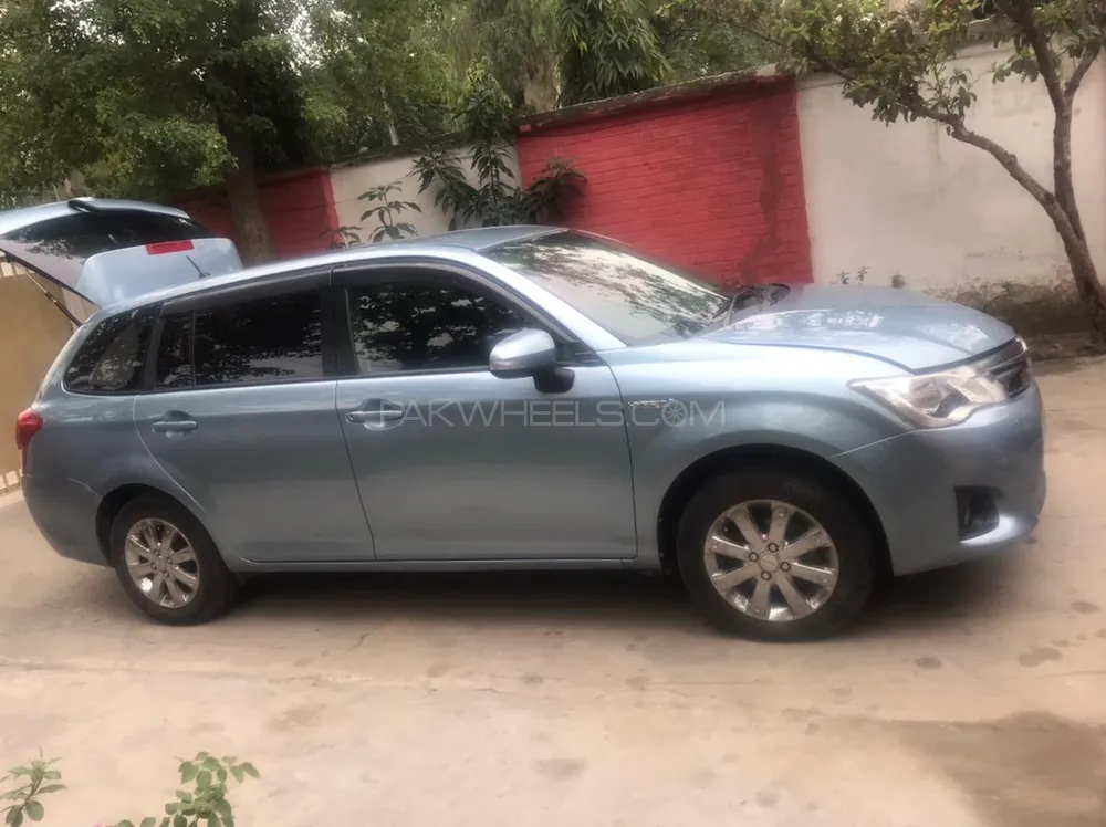 Toyota Corolla Fielder 2014 for Sale in Gujranwala Image-1