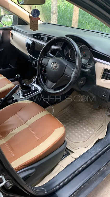 Toyota Corolla 2015 for Sale in Mandi bahauddin Image-1