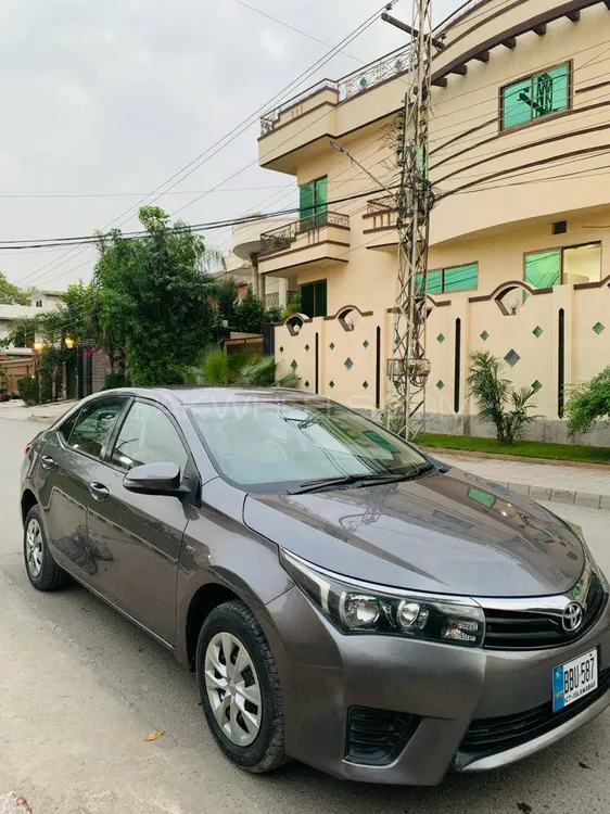 Toyota Corolla 2015 for Sale in Peshawar Image-1