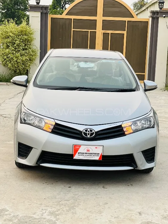 Toyota Corolla 2015 for Sale in Dera ismail khan Image-1