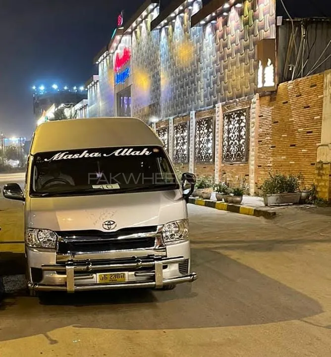 Toyota Hiace 2019 for Sale in Karachi Image-1