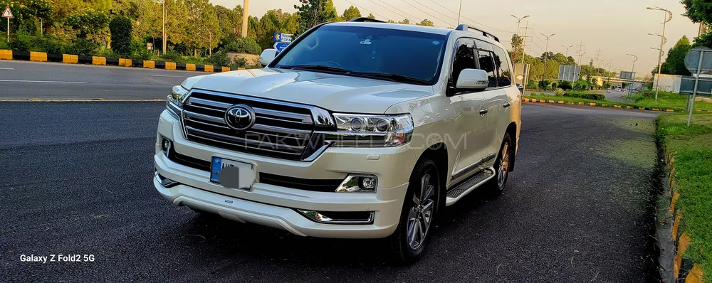 Toyota Land Cruiser 2018 for Sale in Islamabad Image-1