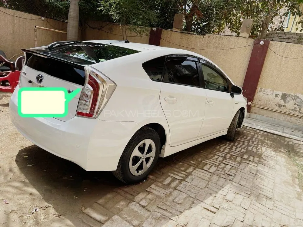 Toyota Prius 2012 for Sale in Multan Image-1