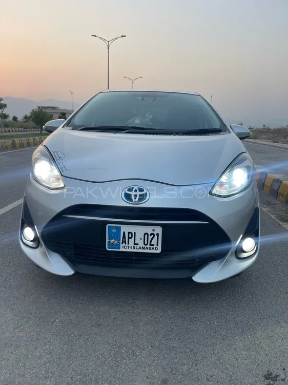 Toyota Aqua 2017 for Sale in Peshawar Image-1