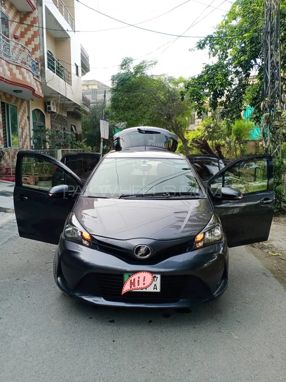 Toyota Vitz 2014 for Sale in Lahore Image-1