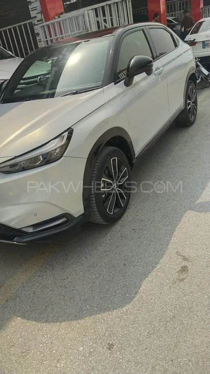 Honda Vezel 2021 for Sale in Peshawar Image-1