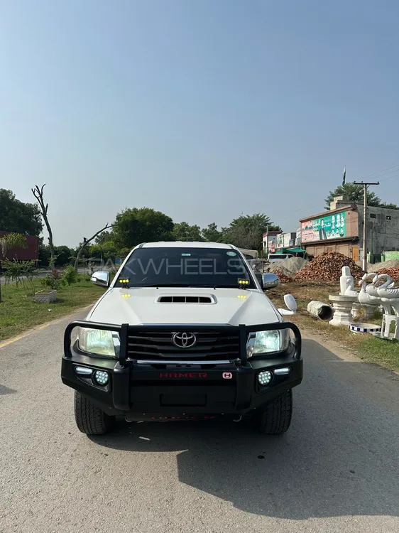 Toyota Hilux 2013 for Sale in Lala musa Image-1