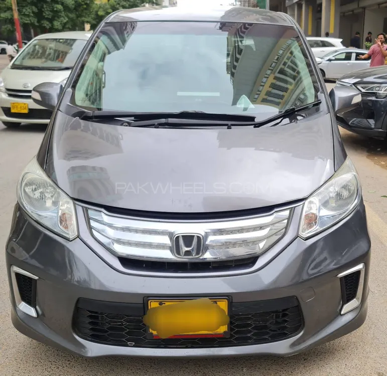 Honda Freed 2011 for Sale in Karachi Image-1