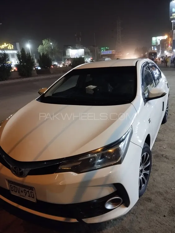 Toyota Corolla 2015 for Sale in Karachi Image-1