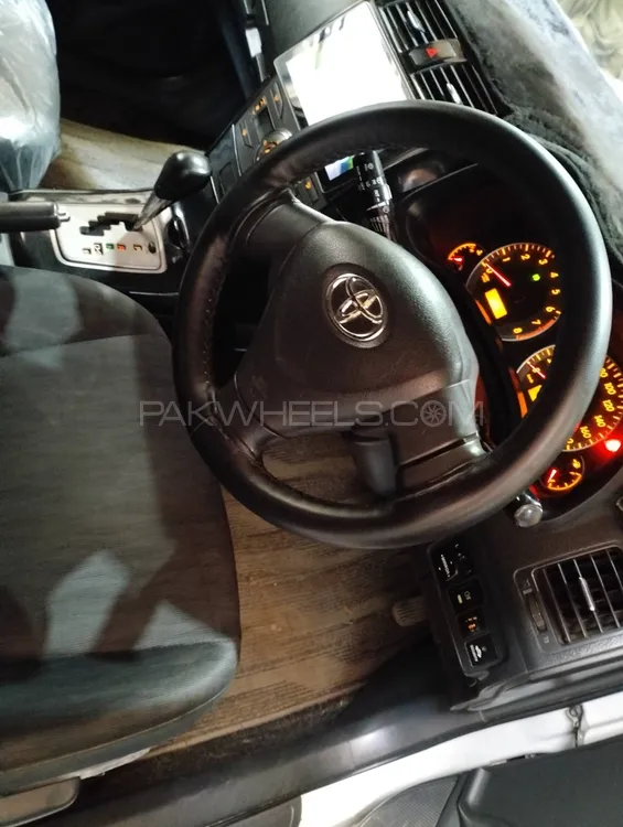 Toyota Corolla Axio 2007 for Sale in Mardan Image-1