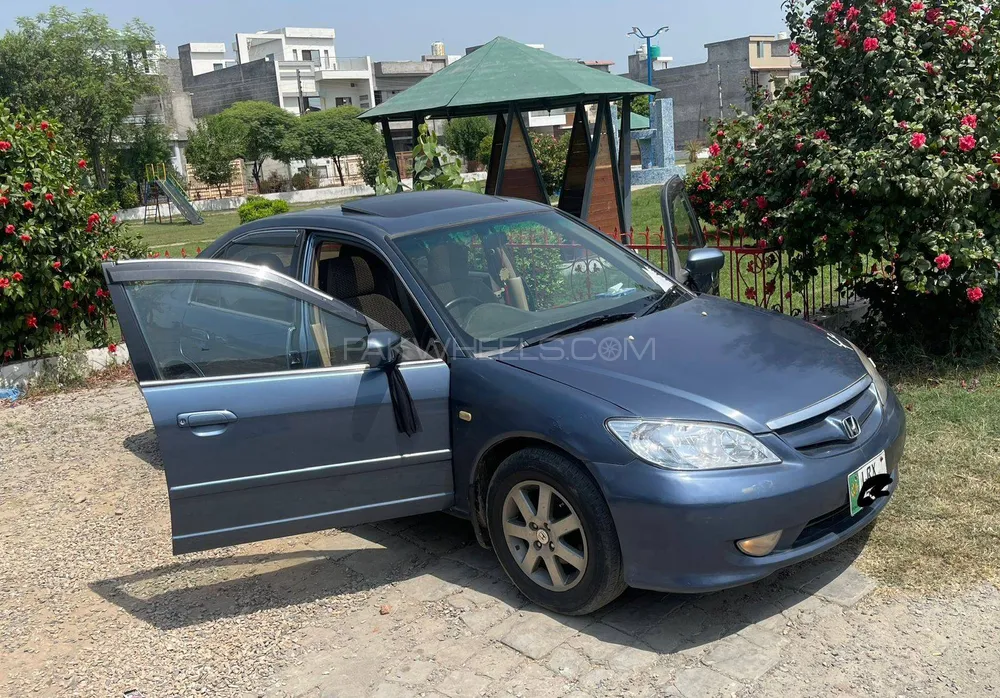 Honda Civic 2004 for Sale in Lahore Image-1