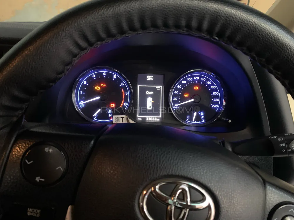 Toyota Corolla 2021 for Sale in Faisalabad Image-1