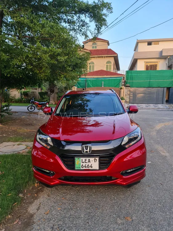 Honda Vezel 2017 for Sale in Lahore Image-1