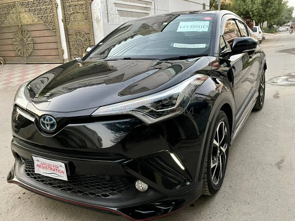 Toyota C-HR 2017 for Sale in Peshawar Image-1