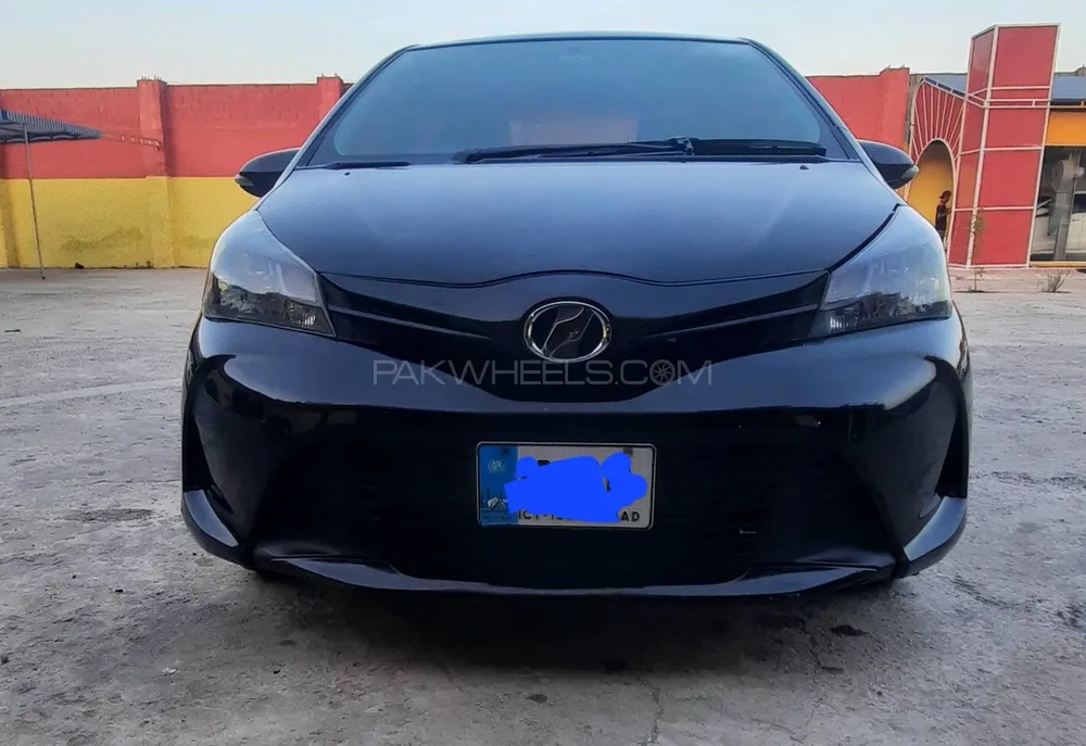 Toyota Vitz 2014 for Sale in Islamabad Image-1