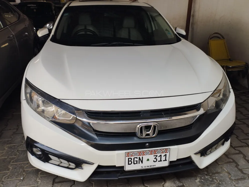 Honda Civic 2016 for Sale in Multan Image-1