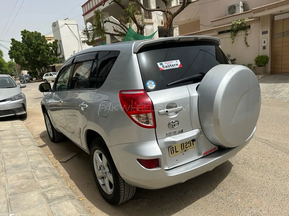 Toyota Rav4 2008 for Sale in Karachi Image-1