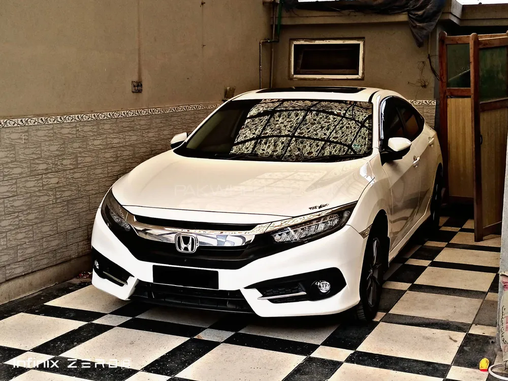 Honda Civic 2021 for Sale in Peshawar Image-1