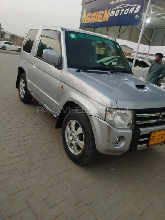 Mitsubishi Pajero Mini 2016 for Sale in Karachi Image-1