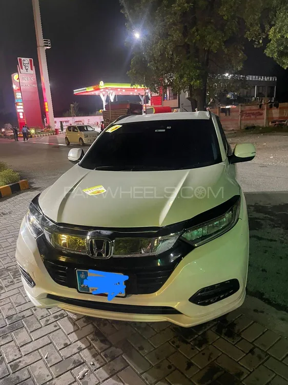 Honda Vezel 2017 for Sale in Islamabad Image-1