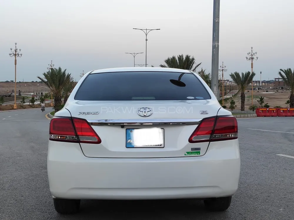 Toyota Premio 2011 for Sale in Islamabad Image-1
